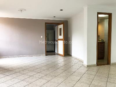 Apartamento de 3 alcobas en venta en El Poblado, Medellín, 160 m² · foto 4 de 17