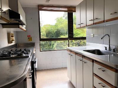 Apartamento de 3 alcobas en venta en El Poblado, Medellín, 160 m² · foto 6 de 17