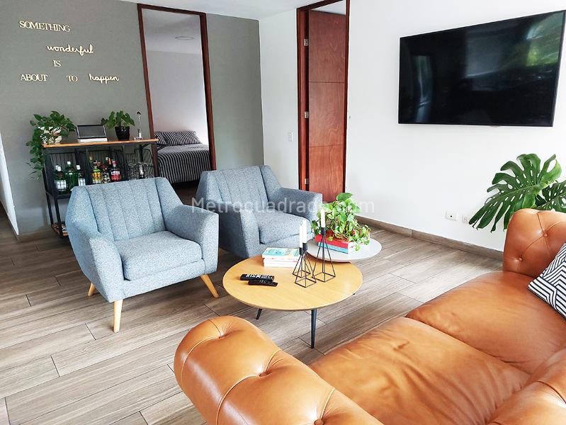 2BR Apartment with Terrace in El Poblado - 4