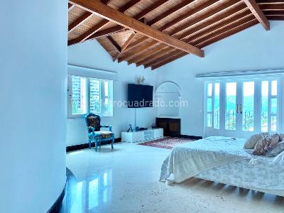 Casa de 5 alcobas en venta en El Poblado, Medellín, 385 m² · foto 11 de 18