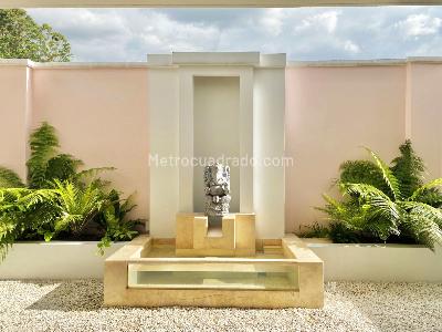 Casa de 5 alcobas en venta en El Poblado, Medellín, 385 m² · foto 15 de 18