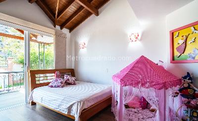 Casa de 4 alcobas en venta en El Poblado, Medellín, 350 m² · foto 12 de 17