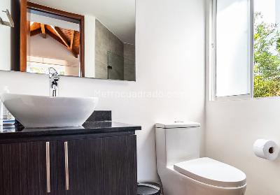 Casa de 4 alcobas en venta en El Poblado, Medellín, 350 m² · foto 14 de 17