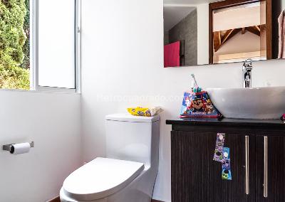 Casa de 4 alcobas en venta en El Poblado, Medellín, 350 m² · foto 15 de 17