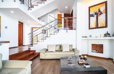Casa de 4 alcobas en venta en El Poblado, Medellín, 350 m² · foto 2 de 17