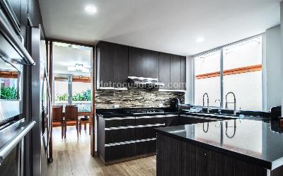 Casa de 4 alcobas en venta en El Poblado, Medellín, 350 m² · foto 5 de 17