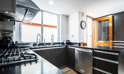 Casa de 4 alcobas en venta en El Poblado, Medellín, 350 m² · foto 6 de 17
