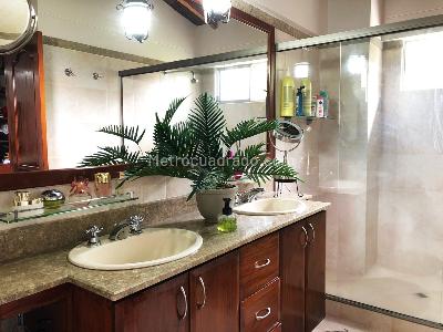 Casa en venta en Envigado, Envigado · foto 15 de 19