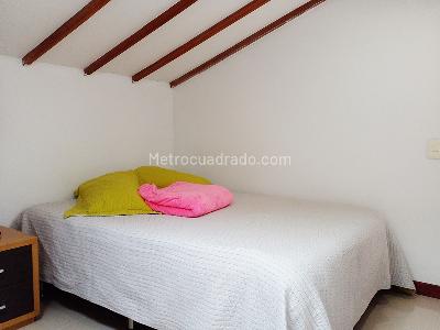 Casa de 4 alcobas en venta en El Poblado, Medellín, 370 m² · foto 10 de 18