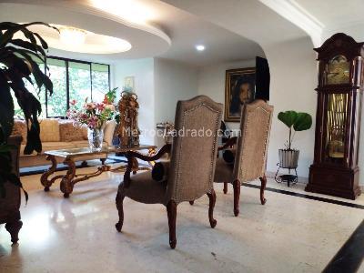 Apartamento de 4 alcobas en venta en El Poblado, Medellín, 252 m² · foto 2 de 17