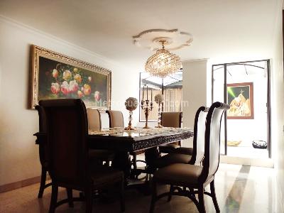 Apartamento de 4 alcobas en venta en El Poblado, Medellín, 252 m² · foto 4 de 17