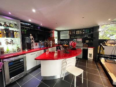 Casa de 4 alcobas en venta en Envigado, Envigado, 428 m² · foto 11 de 18