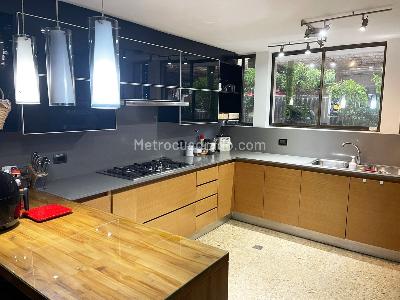 Casa de 4 alcobas en venta en Envigado, Envigado, 428 m² · foto 7 de 18