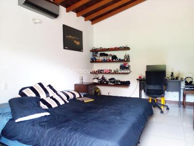Casa de 5 alcobas en venta en Envigado, Envigado, 408 m² · foto 10 de 15