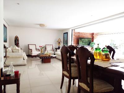 Casa de 5 alcobas en venta en Envigado, Envigado, 408 m² · foto 2 de 15