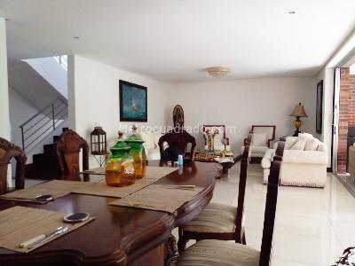 Casa de 5 alcobas en venta en Envigado, Envigado, 408 m² · foto 3 de 15