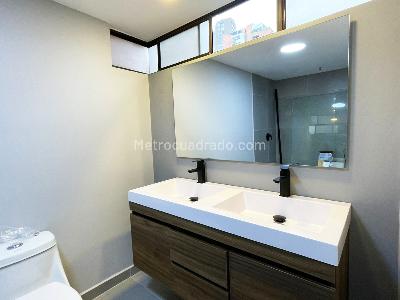 Apartamento de 3 alcobas en arriendo en El Poblado, Medellín, 157 m² · foto 11 de 11