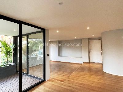 Apartamento de 3 alcobas en arriendo en El Poblado, Medellín, 157 m² · foto 2 de 11