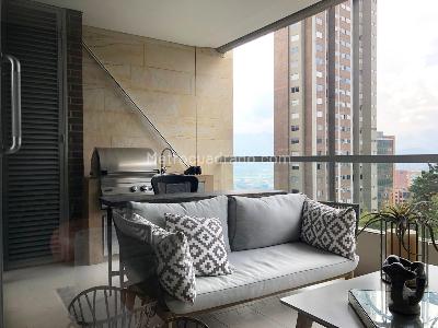 Apartamento de 3 alcobas en venta en El Poblado, Medellín, 235 m² · foto 14 de 14