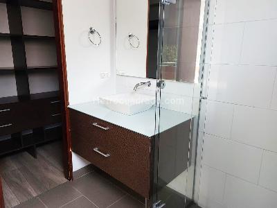 Apartamento de 2 alcobas en venta en El Poblado, Medellín, 100 m² · foto 15 de 16