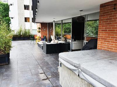 Apartamento de 2 alcobas en venta en El Poblado, Medellín, 100 m² · foto 16 de 16