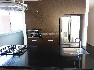 Apartamento de 2 alcobas en venta en El Poblado, Medellín, 100 m² · foto 4 de 16