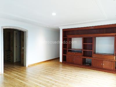 Casa de 3 alcobas en venta en El Poblado, Medellín, 535 m² · foto 13 de 20