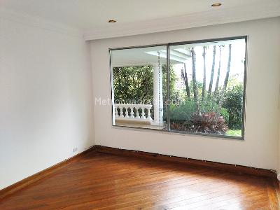 Casa de 3 alcobas en venta en El Poblado, Medellín, 535 m² · foto 14 de 20