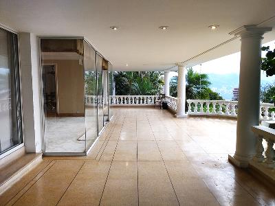 Casa de 3 alcobas en venta en El Poblado, Medellín, 535 m² · foto 18 de 20