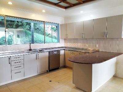 Casa de 3 alcobas en venta en El Poblado, Medellín, 535 m² · foto 8 de 20