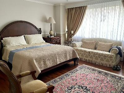 Apartamento de 3 alcobas en venta en El Poblado, Medellín, 240 m² · foto 10 de 15
