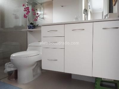 Apartamento de 3 alcobas en venta en El Poblado, Medellín, 240 m² · foto 13 de 15