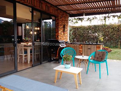 Casa de 3 alcobas en venta en Envigado, Envigado, 233 m² · foto 17 de 19