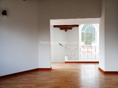 Casa de 3 alcobas en venta en Envigado, Envigado, 274 m² · foto 9 de 20