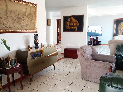 Apartamento de 3 alcobas en venta en El Poblado, Medellín, 177 m² · foto 2 de 20