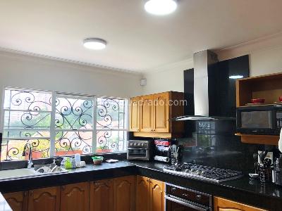 Casa de 4 alcobas en venta en El Poblado, Medellín, 394 m² · foto 6 de 19