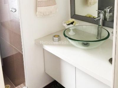 Apartamento de 3 alcobas en venta en San Lucas, Medellín, 179 m² · foto 10 de 11