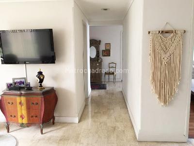 Apartamento de 3 alcobas en venta en San Lucas, Medellín, 179 m² · foto 7 de 11