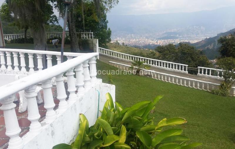 Commercial 5BR House for Rent in Belen - 4