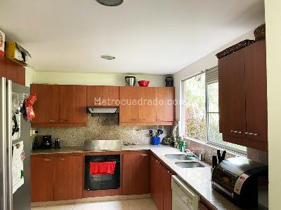 Casa de 3 alcobas en venta en Envigado, Envigado, 286 m² · foto 6 de 19