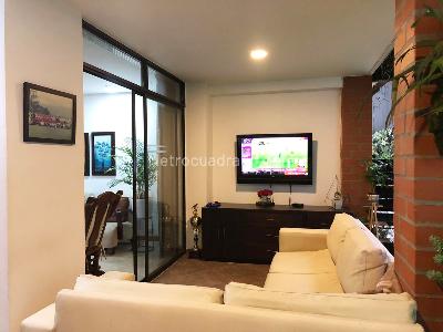 Casa de 4 alcobas en venta en El Poblado, Medellín, 212 m² · foto 6 de 16