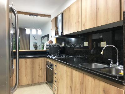 Casa de 4 alcobas en venta en El Poblado, Medellín, 212 m² · foto 7 de 16