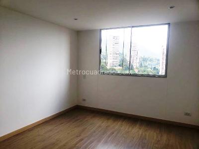Apartamento de 3 alcobas en venta en El Poblado, Medellín, 240 m² · foto 12 de 18