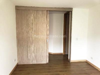 Apartamento de 3 alcobas en venta en El Poblado, Medellín, 240 m² · foto 7 de 18