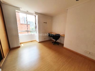 Apartamento de 4 alcobas en venta en El Poblado, Medellín, 180 m² · foto 13 de 19
