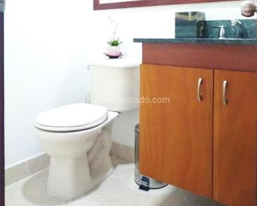 Apartamento de 3 alcobas en venta en El Poblado, Medellín, 190 m² · foto 10 de 12