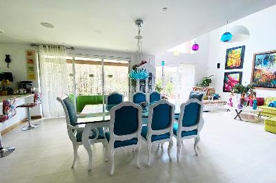 Casa de 3 alcobas en venta en Envigado, Envigado, 356 m² · foto 3 de 17