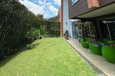 Casa de 3 alcobas en venta en Envigado, Envigado, 356 m² · foto 16 de 17