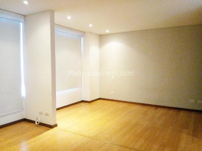 Apartamento de 3 alcobas en venta en El Castillo, Medellín, 270 m² · foto 13 de 17