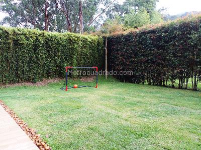 Casa de 4 alcobas en venta en Envigado, Envigado, 270 m² · foto 19 de 20
